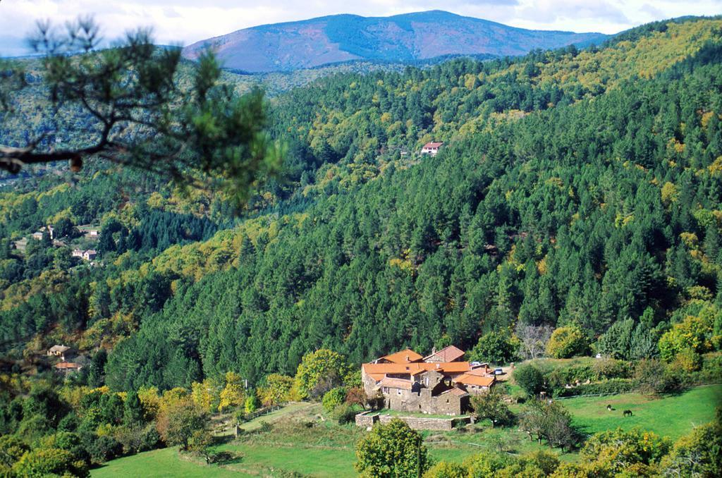 Chambres D'Hotes Lou-Rey Le Collet-de-Deze Bagian luar foto